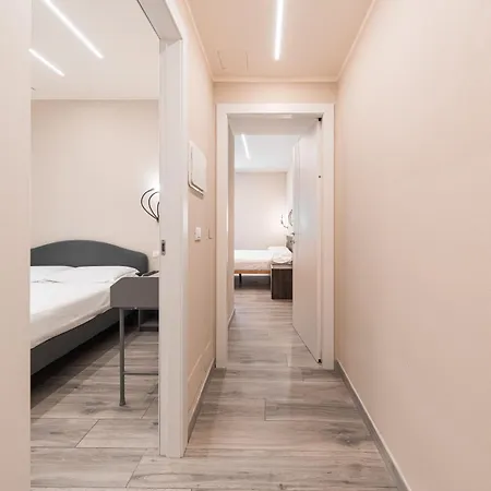 Dall'arca Station - Center - Fiera 3* 博洛尼亚