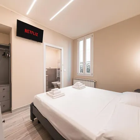 Dall'arca Station - Center - Fiera Гостевой дом Болонья