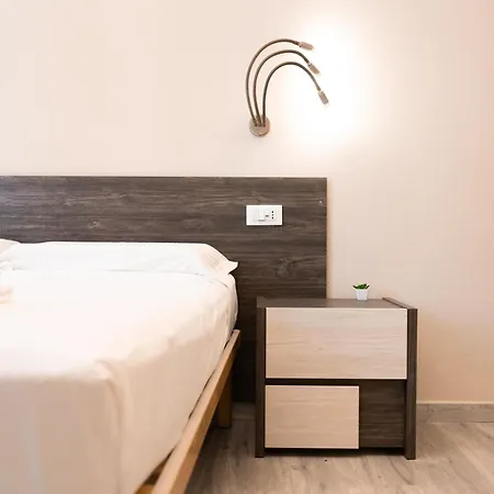 Dall'arca Station - Center - Fiera בית הארחה בולוניה