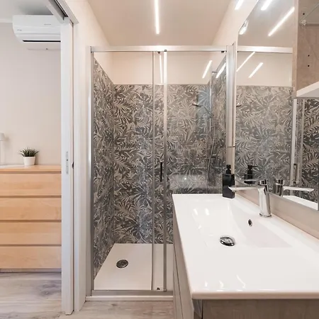 Гостевой дом Dall'arca Station - Center - Fiera 3*