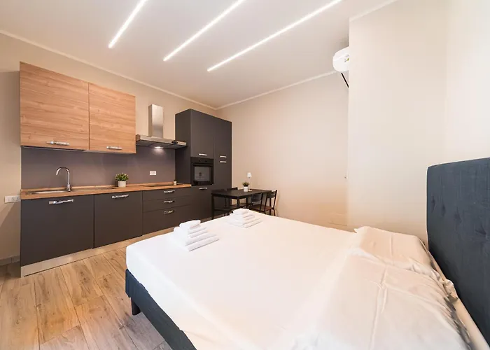 Dall'arca Station - Center - Fiera 3* Болонья