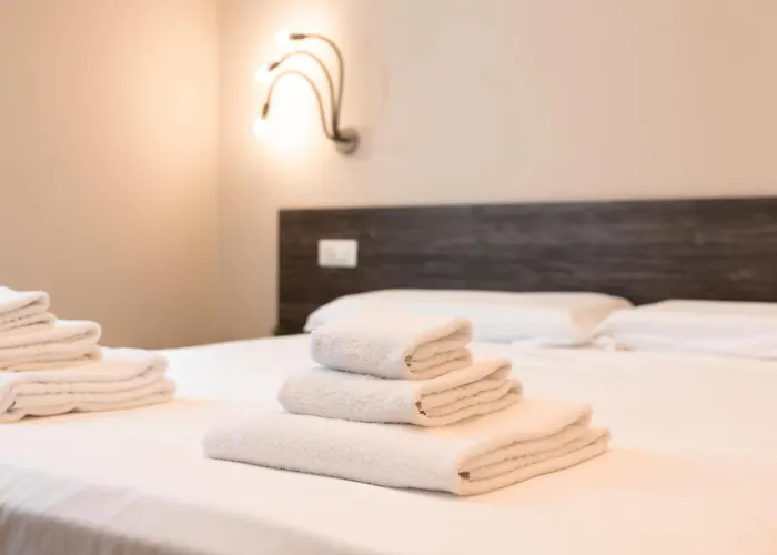 Dall'arca Station - Center - Fiera 볼로냐