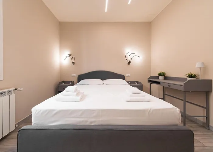 Dall'arca Station - Center - Fiera 볼로냐