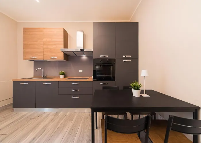 Dall'arca Station - Center - Fiera Болонья