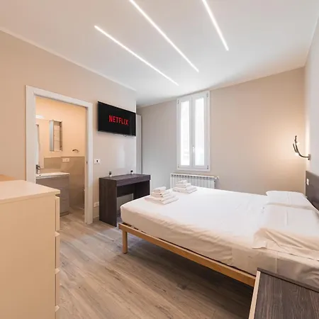 Casa de hóspedes Dall'arca Station - Center - Fiera 3*