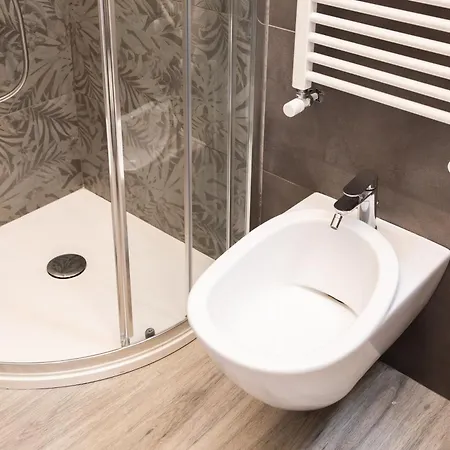 Dall'arca Station - Center - Fiera Pensionat