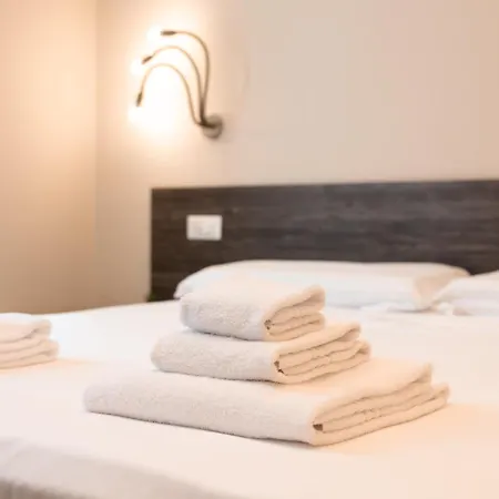 Dall'arca Station - Center - Fiera Bologna