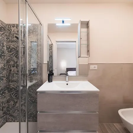 Dall'arca Station - Center - Fiera Pensionat