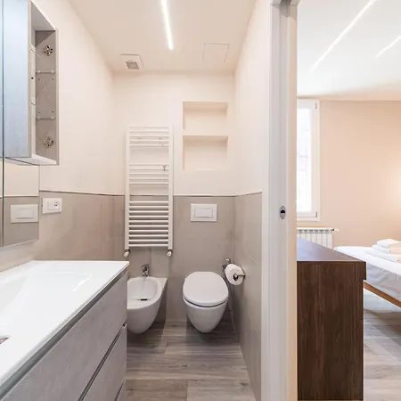 Dall'arca Station - Center - Fiera Bologna